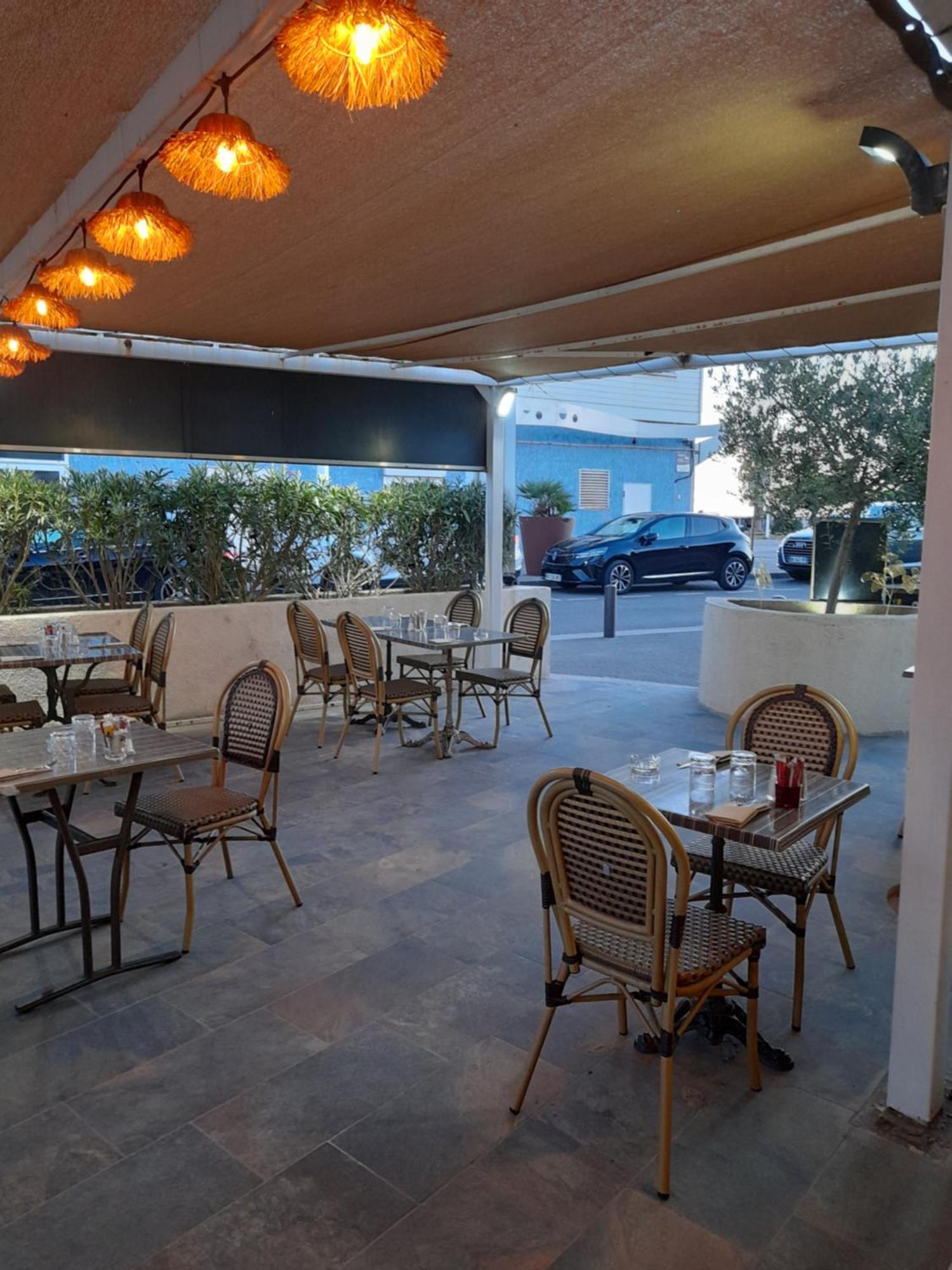 Hotel Restaurant Calypso 滨海福斯 外观 照片